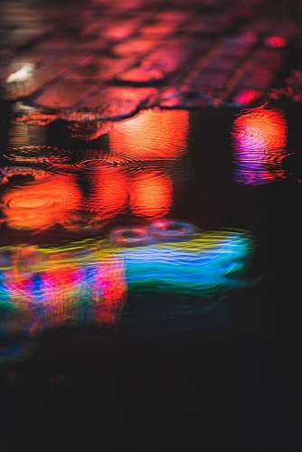 iphone backgrounds red and blue light reflection on water light